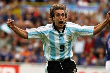 Batistuta: "Argentina no brilla todavía, pero está sólida"