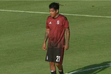 Joao Grimaldo fue titular en la caída del Riga FC en amistoso de pretemporada