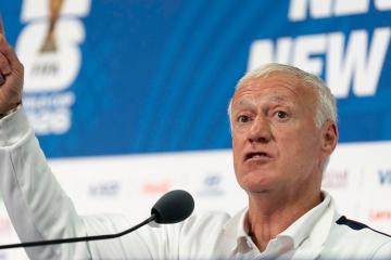 Deschamps: “Recibimos dos amarillas, mientras que ellos cometieron faltas que quedaron impunes”