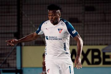 Pretell fue titular en empate de LDU ante Manta por la Serie A de Ecuador
