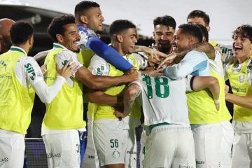 Palmeiras goleó y se consolida como líder del Brasileirao