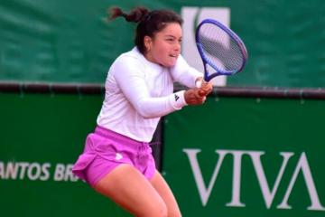 Lucciana Pérez avanzó a los cuartos de final del W35 de Sao Paulo