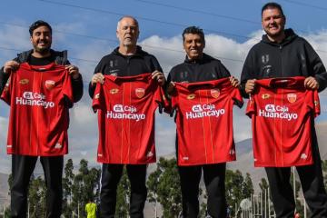 Mano Menezes continúa su recorrido por los clubes peruanos y visitó Sport Huancayo