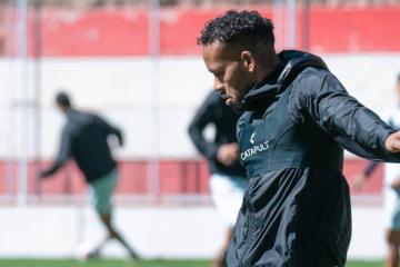 Salazar: “Nos genera ilusión cómo el equipo está respondiendo dentro de la cancha”