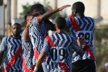 Deportivo Municipal, club de fútbol en dificultades, logra jugada maestra financiera con su nueva camiseta