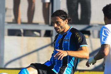 Noriega fue titular en la caída de Gremio ante Bragantino por el Brasileirao