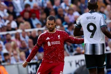 Liverpool salvó empate ante Newcastle en los descuentos