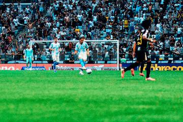Noriega fue titular en la caída de Gremio ante Atlético Mineiro por el Brasileirao