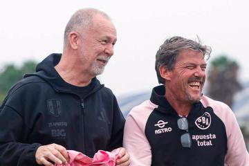 Mano Menezes visitó entrenamiento de Sport Boys