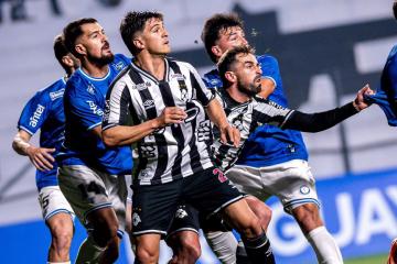 Santiago Ormeño no tuvo minutos en empate de Wanderers ante Cerro Largo