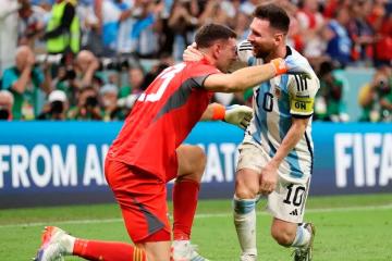 Dibu Martínez y su emotiva despedida a Messi: "Mi respeto por siempre, gracias"