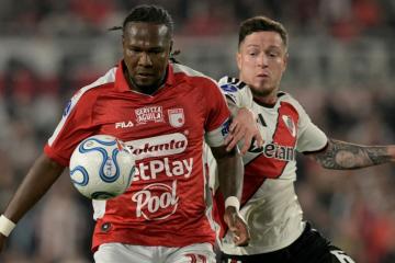 Santa Fe eliminó a River de la Sudamericana en tanda de penales