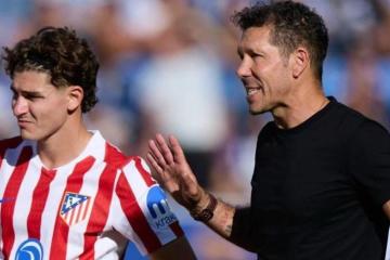 Simeone: "Julián Álvarez es el mejor jugador que tenemos ofensivamente"