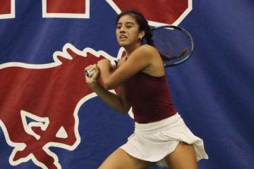 Dana Guzmán avanzó a cuartos de final tras contundente victoria en el W35 Southaven
