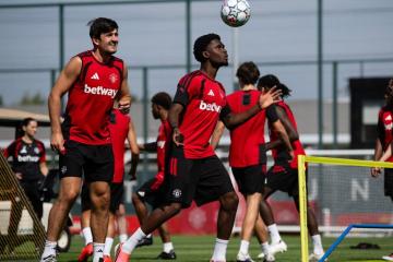 Manchester United firmó millonario auspicio para su camiseta de entrenamiento