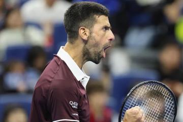 Djokovic volvió al Abierto de China con triunfo y mantiene su invicto
