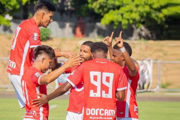 Pisa fuerte: Unión Comercio venció a la U. San Martín y sigue liderando su grupo en Liga 2
