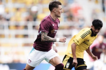 Con Oliver Sonne de titular, Burnley empató 1-1 con Wrexham por la Championship