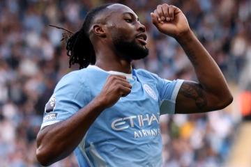 Manchester City ganó por 5-3 y es único líder en la Premier League