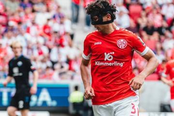 Con Gruber de titular, Mainz goleó al Hamburgo