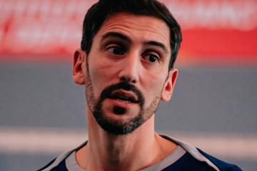 Alejandro Schneider: "Vamos por un objetivo diferente y también histórico"
