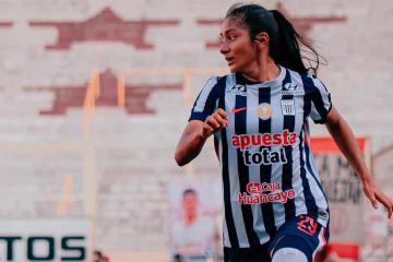 Quiroz destacó a Jackie Saavedra: "Que con 15 años sea titular, es consecuencia del camino que viene recorriendo"