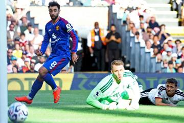 Manchester United salvó empate en el final ante Fulham