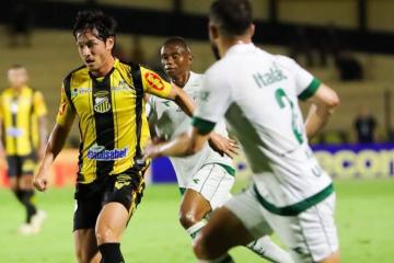 Sin Lora, Gremio Novorizontino goleó 3-0 a Goiás por la Serie B