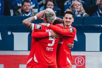 Con Gruber en el banco, Mainz 05 venció a Schalke 04 y volvió al triunfo en la Bundesliga