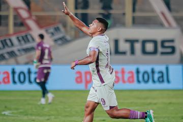 Flores: “Me gustó el partido de mis compañeros”
