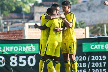 ¡Triunfazo de visita! ADA Jaén venció 2-0 a Comerciantes FC y es líder del grupo B