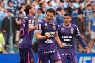 Vélez: “La sensación es que, en la última jugada, unas pitan y otras no y eso da un poco de bronca”