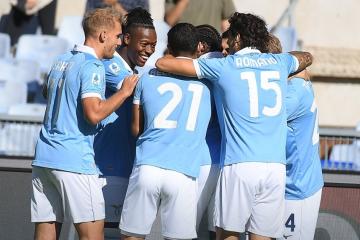 Lazio ganó y es uno de los líderes en Italia