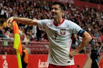 (VIDEO) Lewandowski anotó triplete  en goleada sobre Rumanía