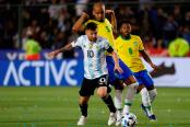 Fabinho le responde a Mbappé: "Si Brasil y Argentina jugaran en Europa, se clasificarían como primeros