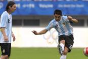 Riquelme: "Tuve la suerte de jugar con Maradona y Messi"