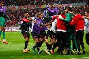 Cáceda y Deneumostier lideran el equipo de la semana de la Copa Sudamericana