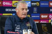 Alfaro: "Ningún equipo que organizó el Mundial perdió en el partido inaugural, es otro de nuestros desafíos a romper"
