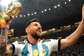 Messi: "Me hubiese gustado que el Diego me entregara la Copa"