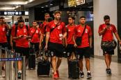 (VIDEO) Plantel de Huracán ya se encuentra en Perú