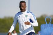 Luis Advíncula es duda en Boca Juniors para enfrentar a Belgrano
