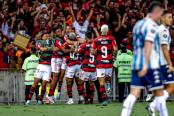(VIDEO) Flamengo venció al Racing y quedó a un paso de octavos