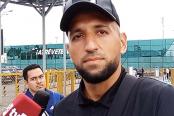 El plantel de Emelec, rival de Sporting Cristal este miércoles por la ida de los playoffs de la Copa Sudamericana ya se encuentra en Lima. El cuadro 'eléctrico' llegó a la capital para cotejo ante rimenses mañana desde las 7:00 pm. en el Estadio Nacional.   El jugador Aníbal Leguizamón habló sobre lo que será este duelo ante los celestes: "Venímos con muchas ilusiones, de hacer un gran partido y a buscar la clasificación. La ventaja de definirlo en nuestra casa es positivo".   Además, el defensor apuntó que