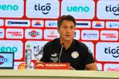 Barros Schelotto a Reynoso: "Que venga tranquilo, los vamos a recibir como hermanos, va a ser un partido de fútbol"