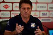 Barros Schelotto: "Ante Perú hubo 3 jugadas claras de VAR que no fueron sancionadas; hoy no vieron la falta del jugador venezolano"