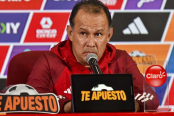 Reynoso: "En el mediano plazo vamos a intentar integrar jugadores con ascendencia peruana"