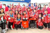 ¡Bienvenidos! Medallistas de Parabádminton en Santiago 2023 ya están en casa