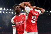 Arsenal goleó a Lens y clasificó a octavos de final de la Champions