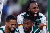 Camerún derrotó por 3-2 a Gambia y clasificó a octavos en la Copa Africana de Naciones