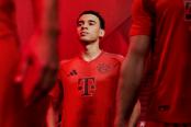 ¡Nueva armadura! Bayern Múnich presentó una nueva indumentaria 